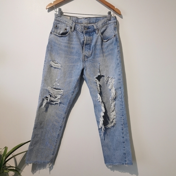LEVI'S 501 ripped high waist boyfriend medium jeans - Picture 2 of 15
